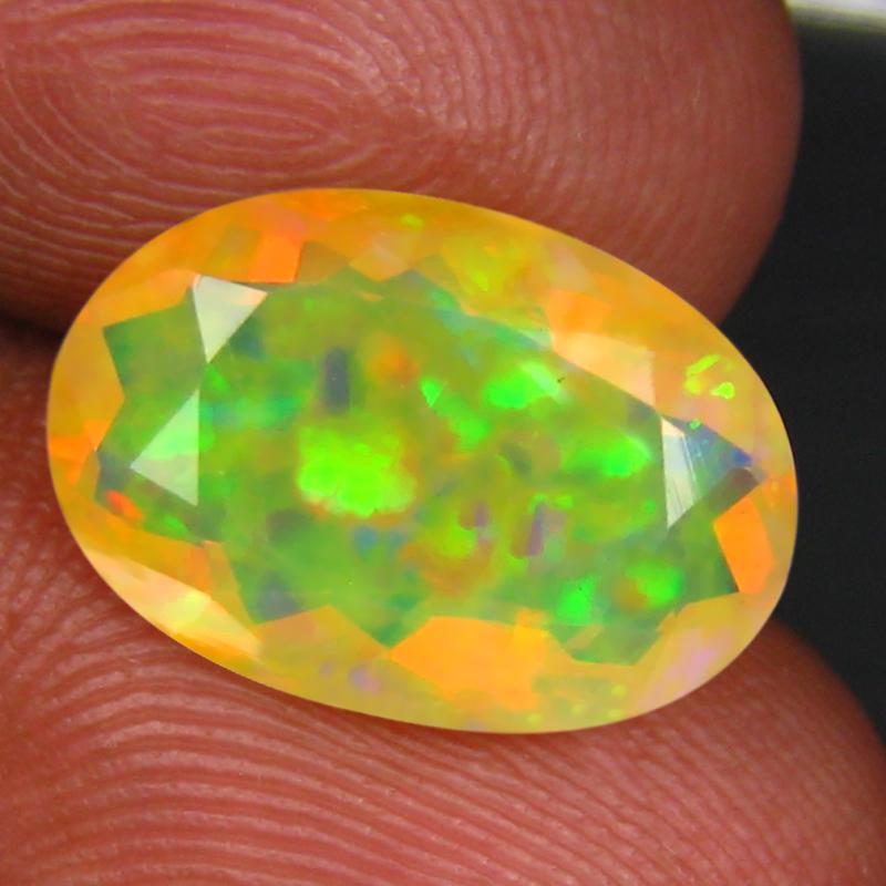2.85 ct Attractive Oval (13 x 9 mm) Un-Heated Ethiopia Rainbow Opal Loose Gemstone