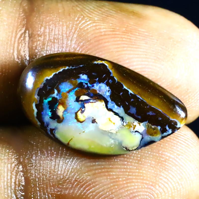 10.57 ct Grand looking Fancy Shape (21 x 12 mm) Multi Color Australian Koroit Boulder Opal Natural Loose Gemstone